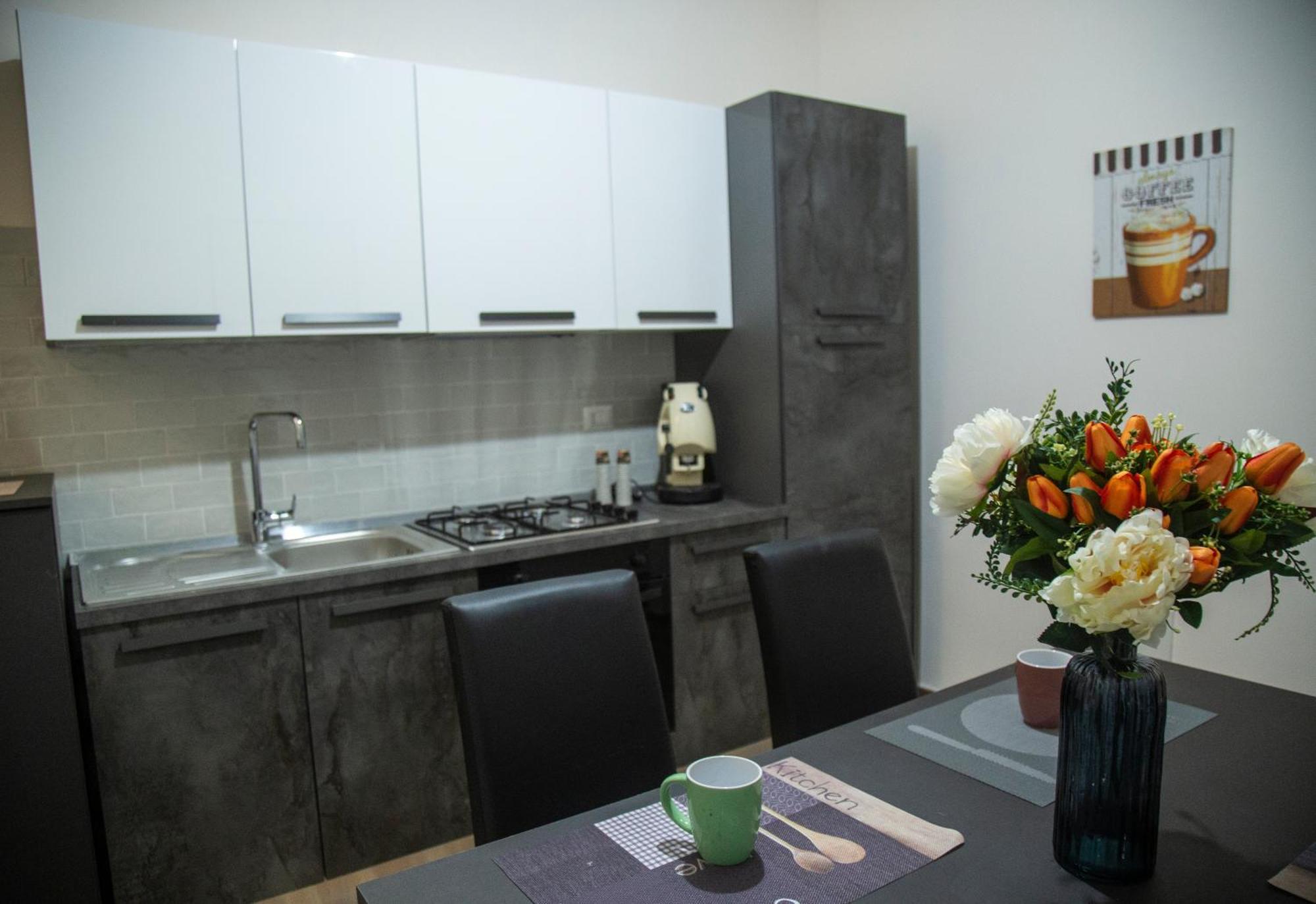 Peppe Prestige Home Napoli Esterno foto